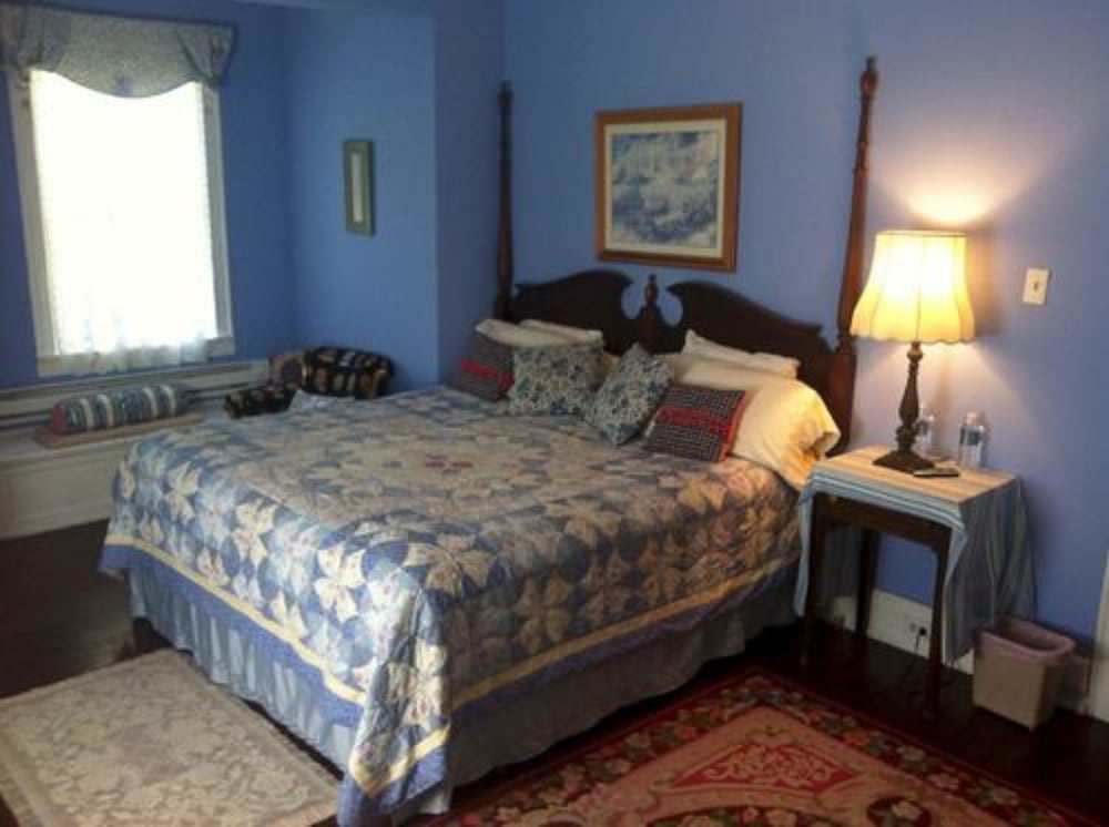 Room (Grandma Helen) photo 1