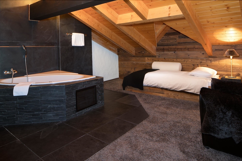 Loft Suite - Photo 3