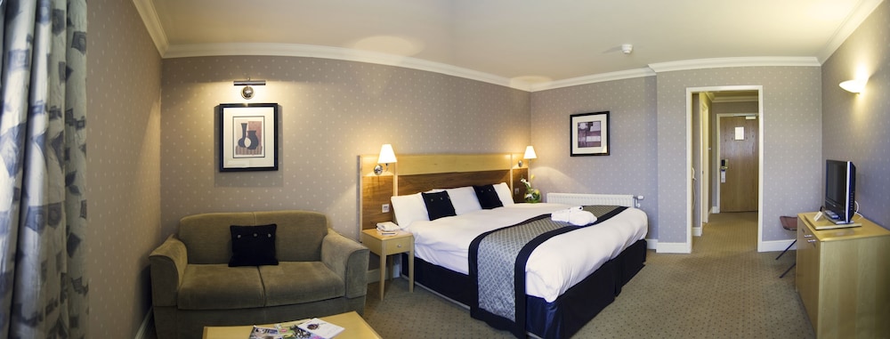 Ambassador Room - Photo 1