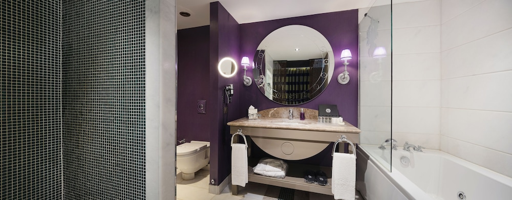 Luxury Double or Twin Room, Partial Sea View