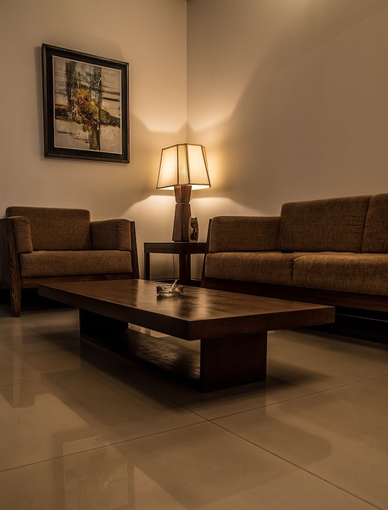 Emperor Suite photo 2