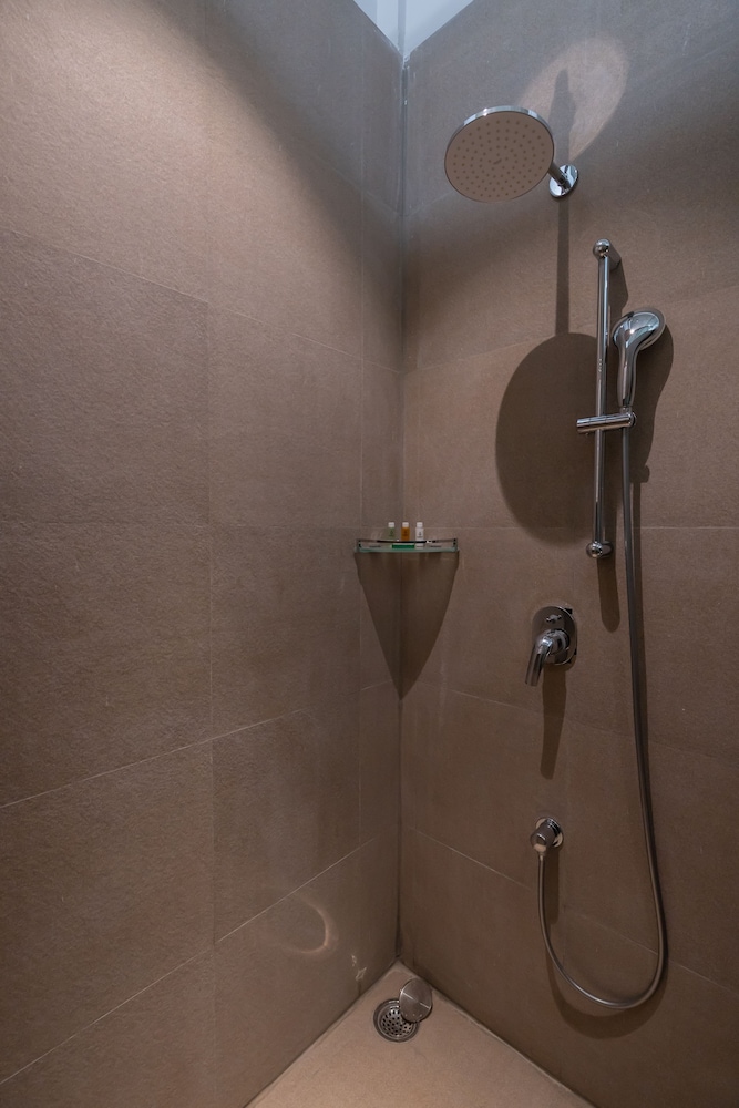 Executive Double Room, 1 Bedroom, Non Smoking, Pool Access - Photo 16