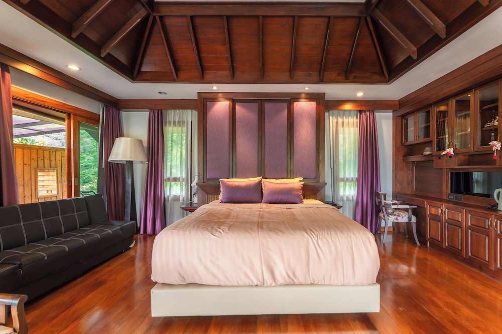 Royal Suite - Photo 13