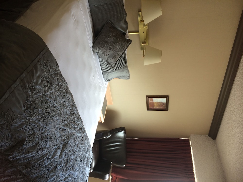 Loft, Multiple Beds, Garden View photo 3