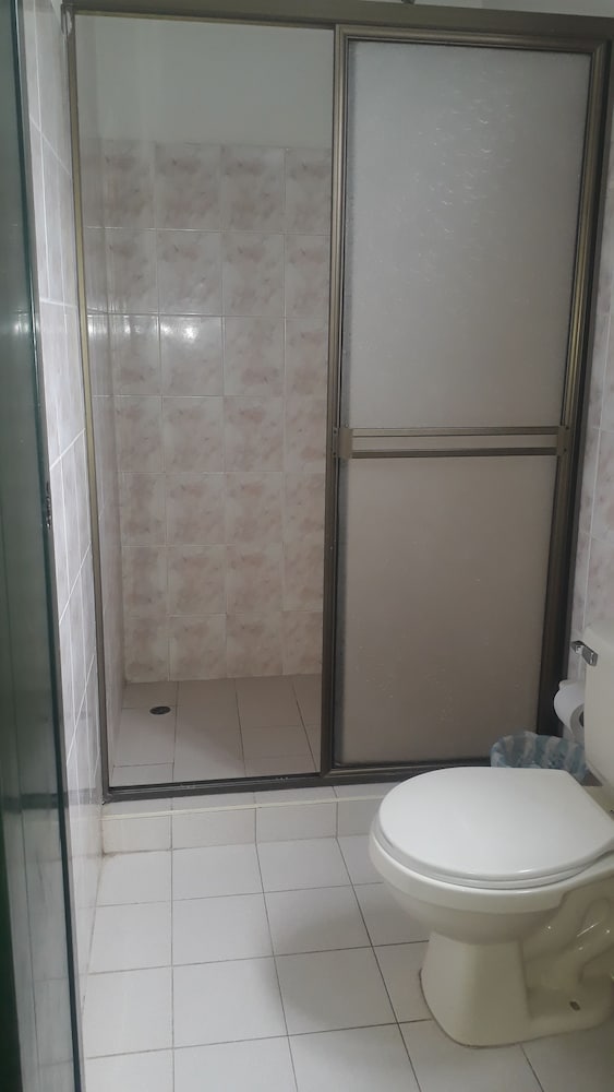 Double Room Private Bathroom photo 2