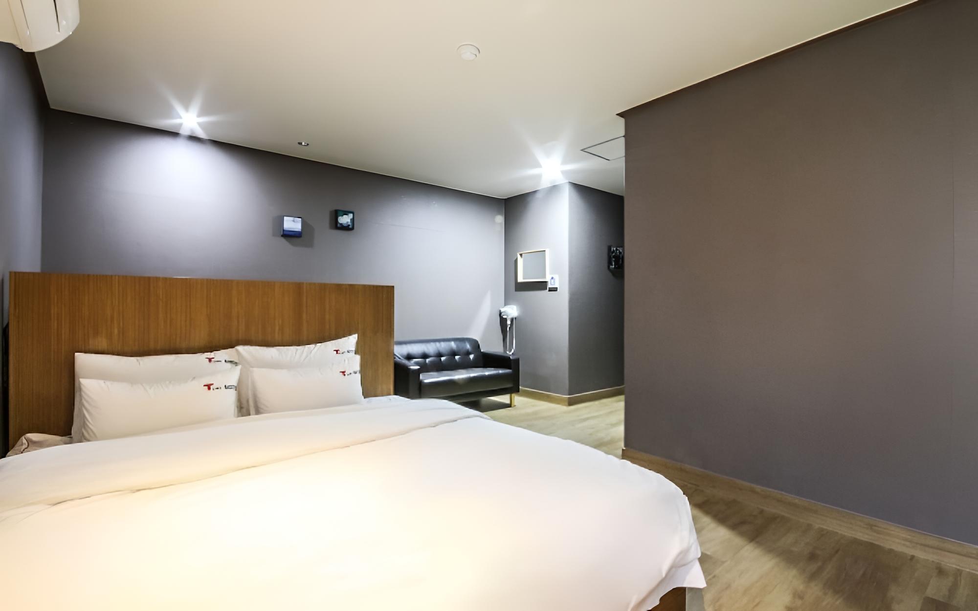 Room (Deluxe room) - Photo 17