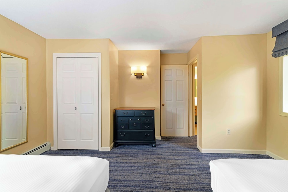 Suite, 2 Queen Beds, Non Smoking, Kitchen (Third bed is a Sofabed) - Photo 14