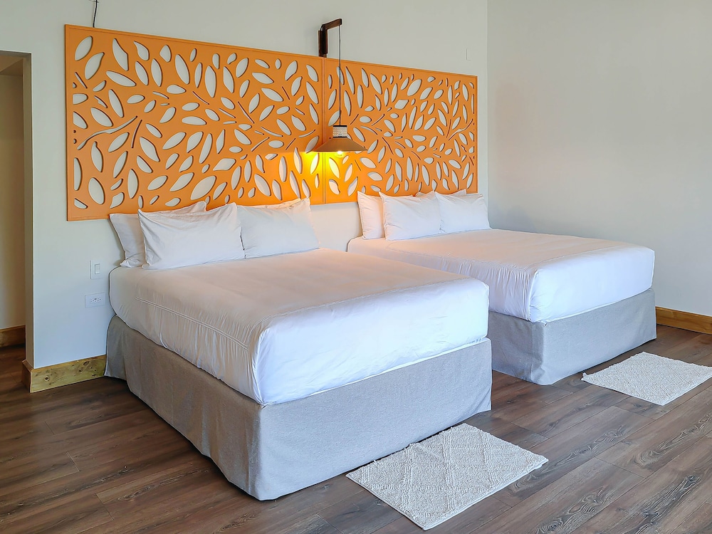 Euphonia Deluxe Suites