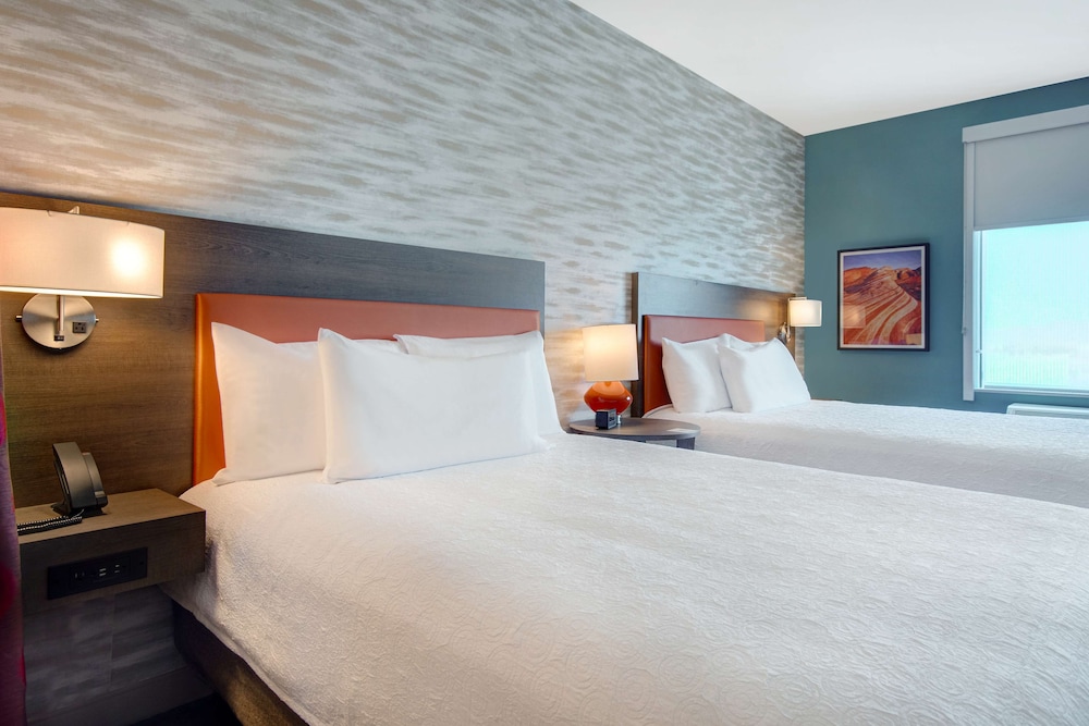 Suite, 2 Queen Beds, Accessible, Bathtub - Photo 1