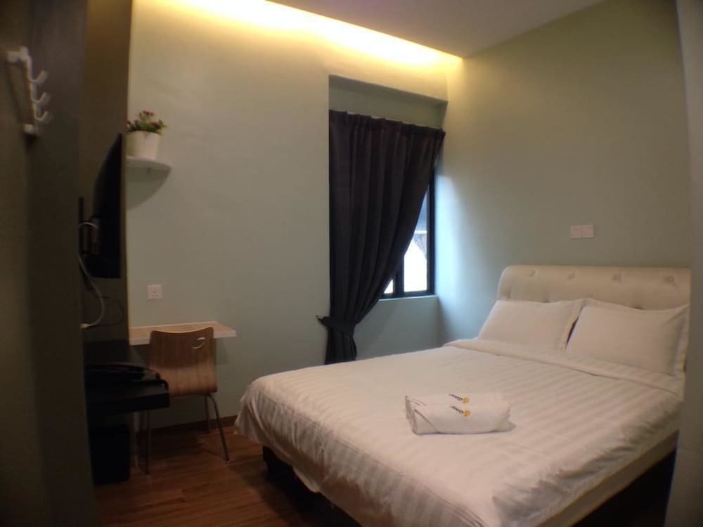 Deluxe Double Room, 1 Queen Bed - Photo 1