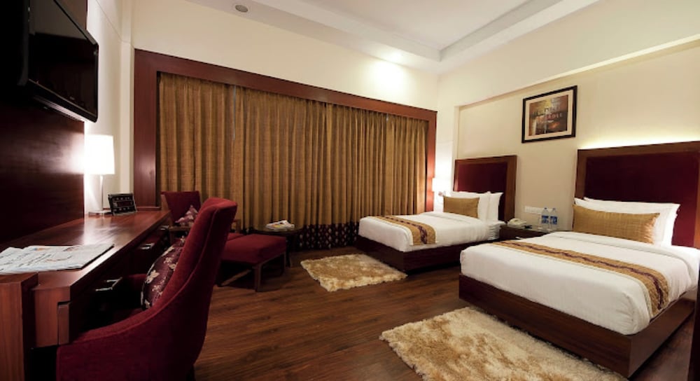 Deluxe Suite photo 2