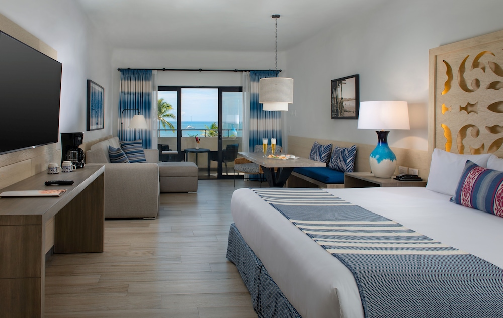 Family Suite Oceanfront - Photo 5