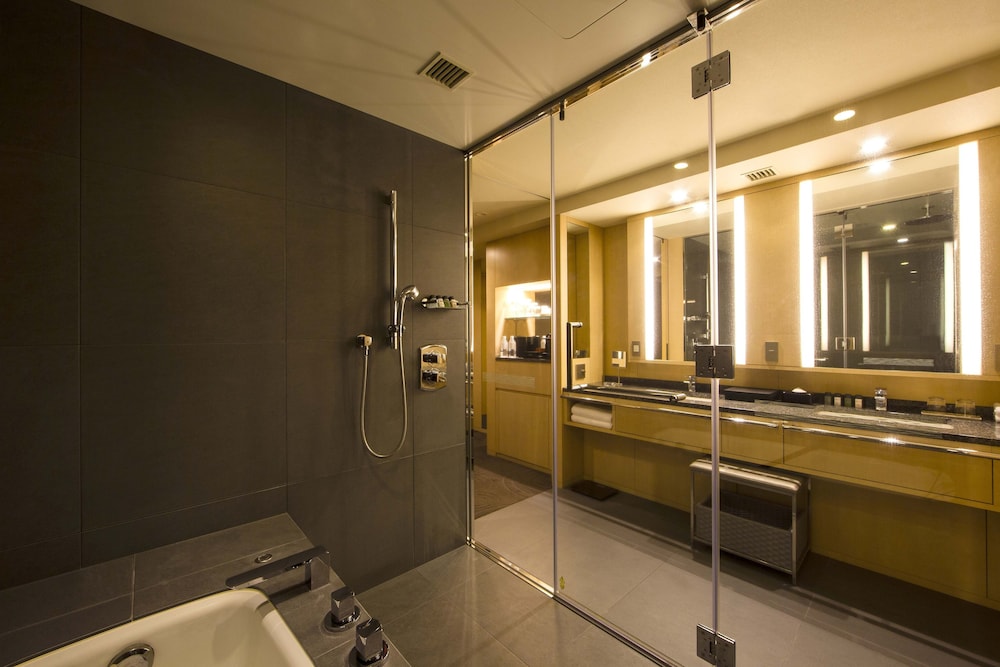 Club Premier King, Non Smoking (Breakfast & Club Lounge Access Included)