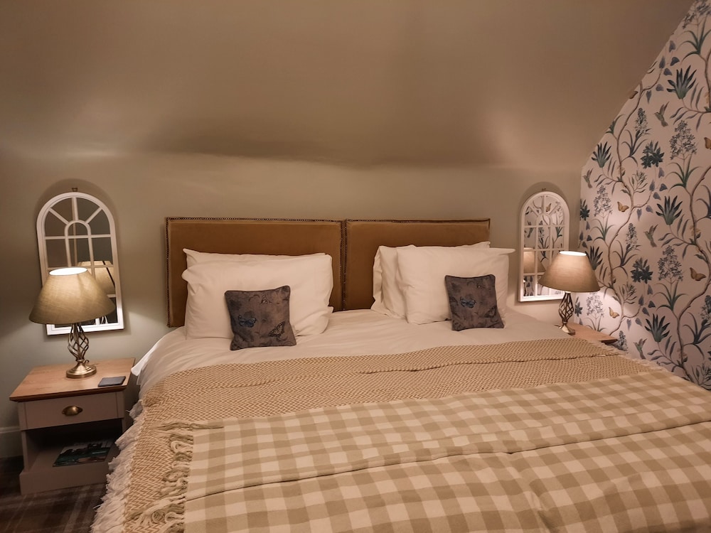 Botanical Suite - King/Twin photo 2