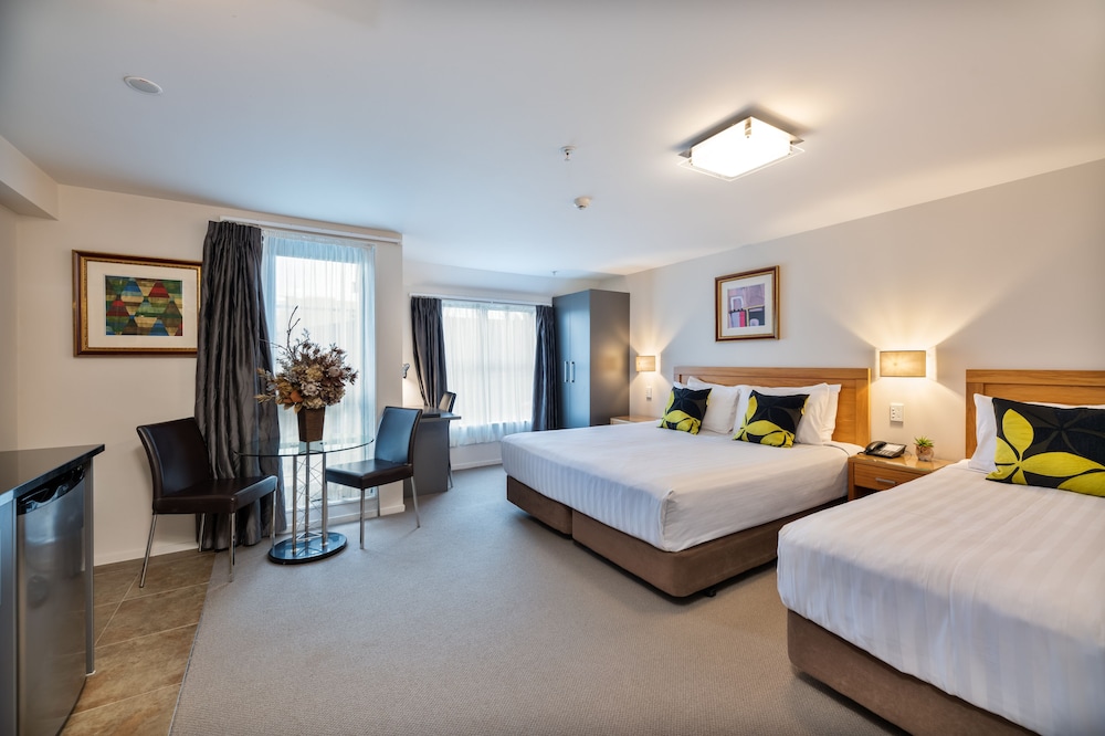 Executive Business Suite - Photo 13