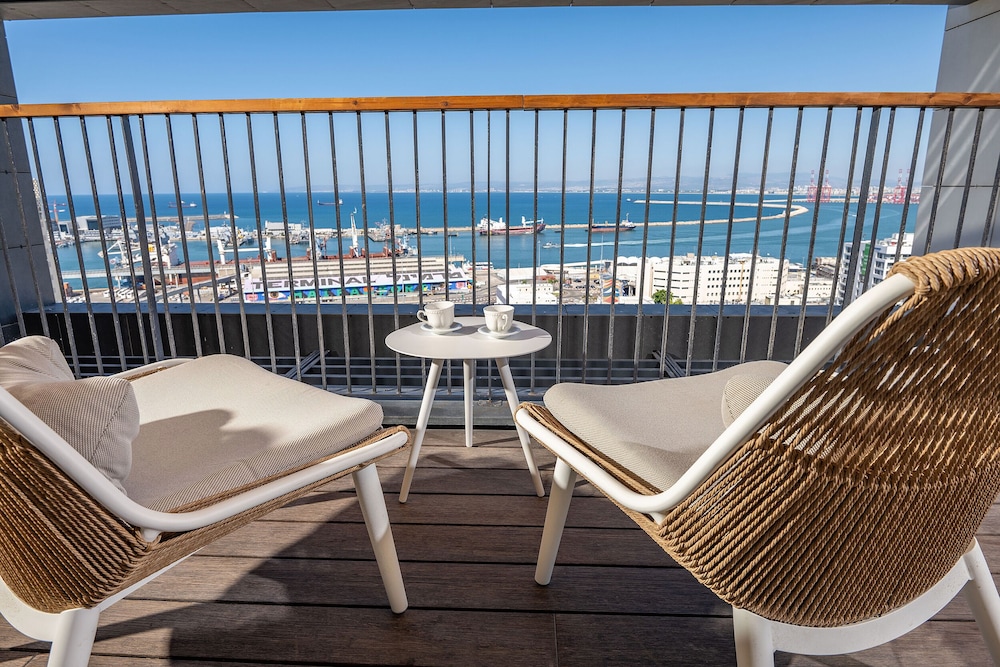 Luxury Apartment, 2 Bedrooms See View