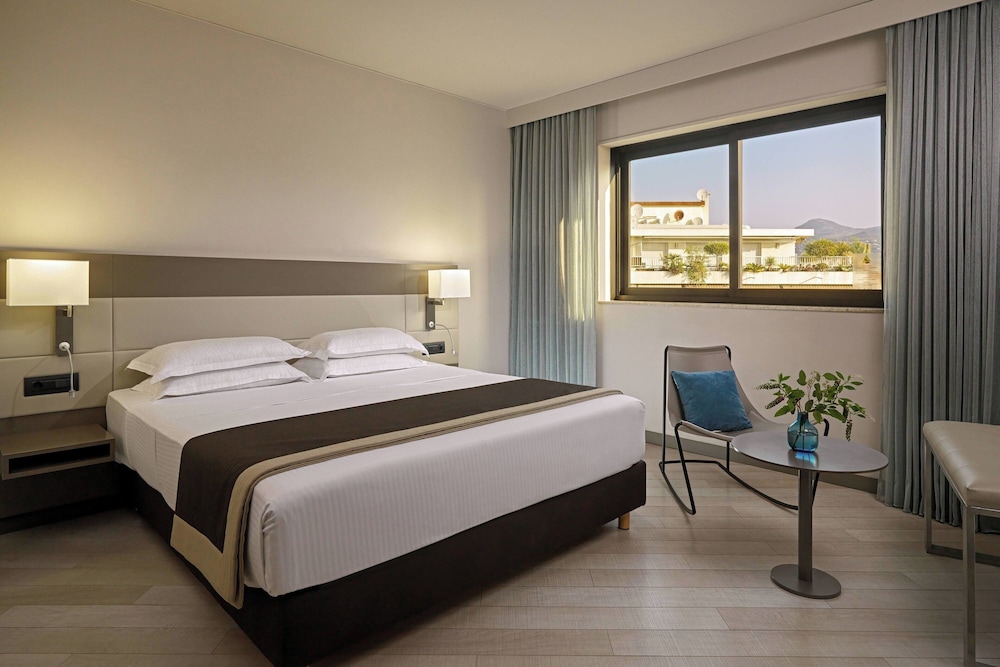 Junior Suite, 1 King Bed with Sofa bed, City View