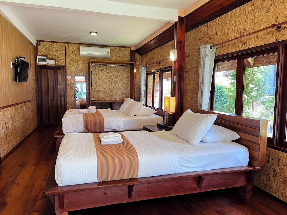 Premium Double or Twin Room photo 3