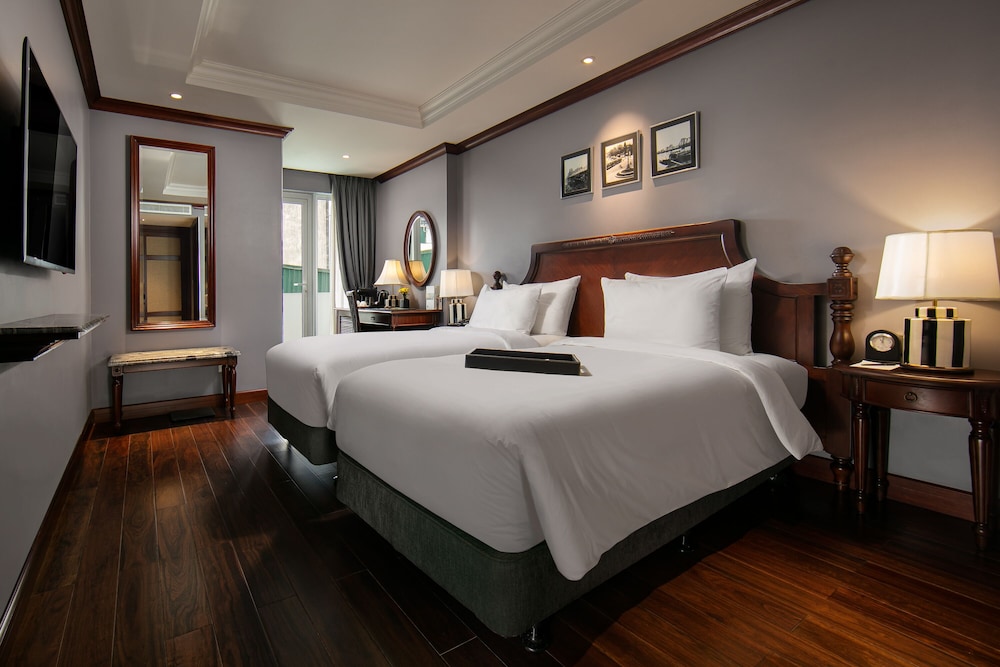 Junior Suite Lake View Room