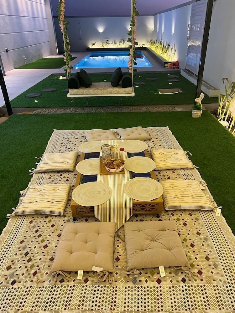 Luxury Chalet, Private Pool, Desert View