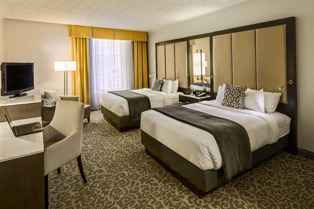 Room, 2 Queen Beds, Accessible, Non Smoking