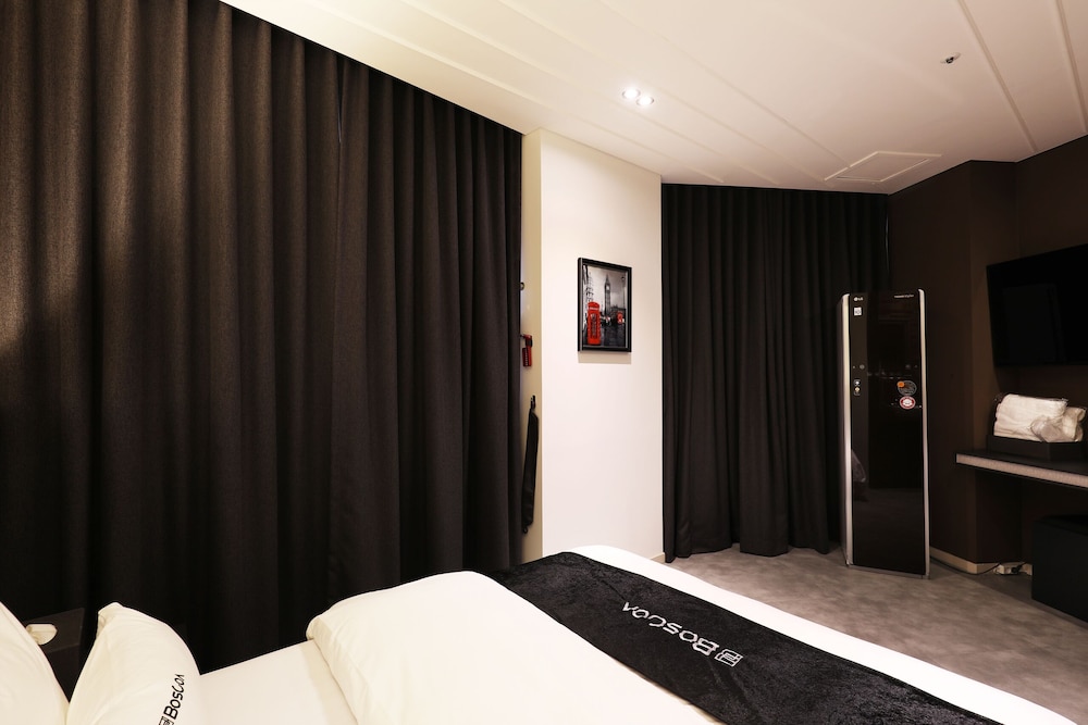 Deluxe Double Room (No Breakfast) - Photo 25