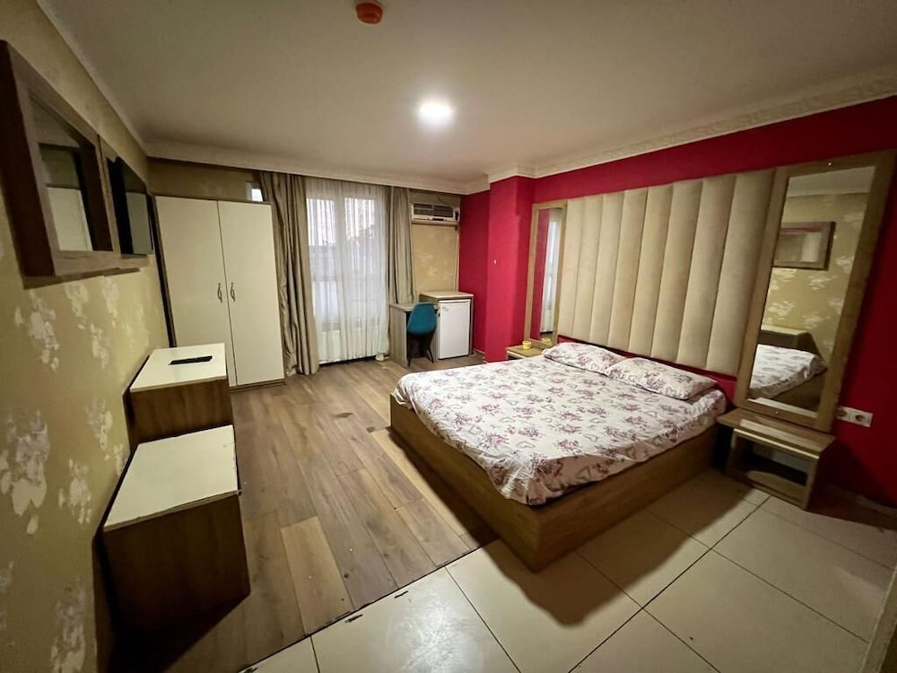 Deluxe Apartment photo 2