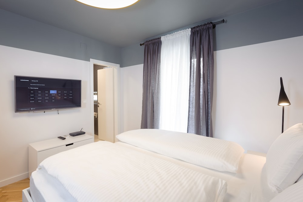Deluxe Double Room (2) photo 2