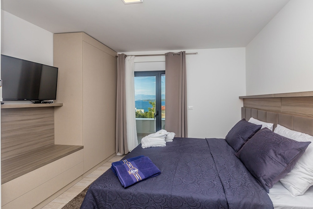Luxury Villa, 4 Bedrooms, Private Pool, Sea View photo 3
