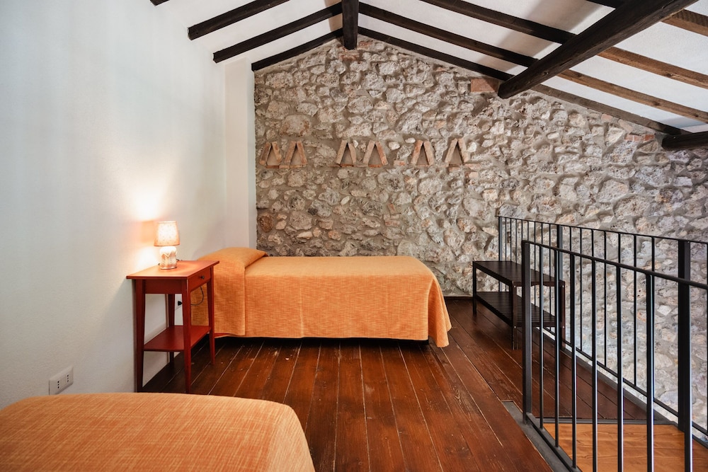 Superior Quadruple Room photo 1