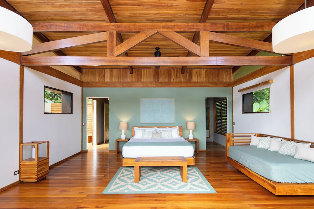 Deluxe Villa w/ Plunge Pool photo 3