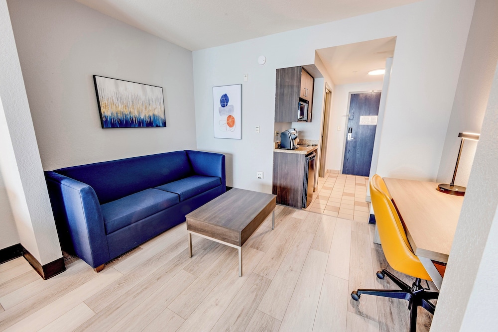 Standard Room, Multiple Beds, Accessible (Communications) - Photo 8