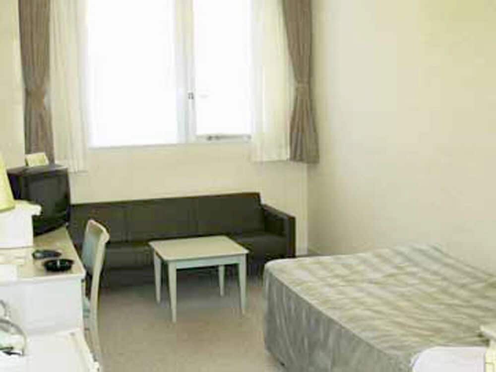 Single Room, Private Bathroom
