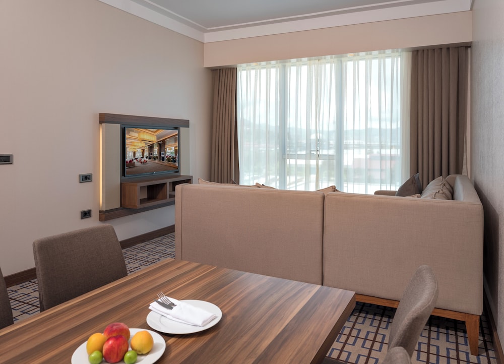 Deluxe Suite, Multiple Beds