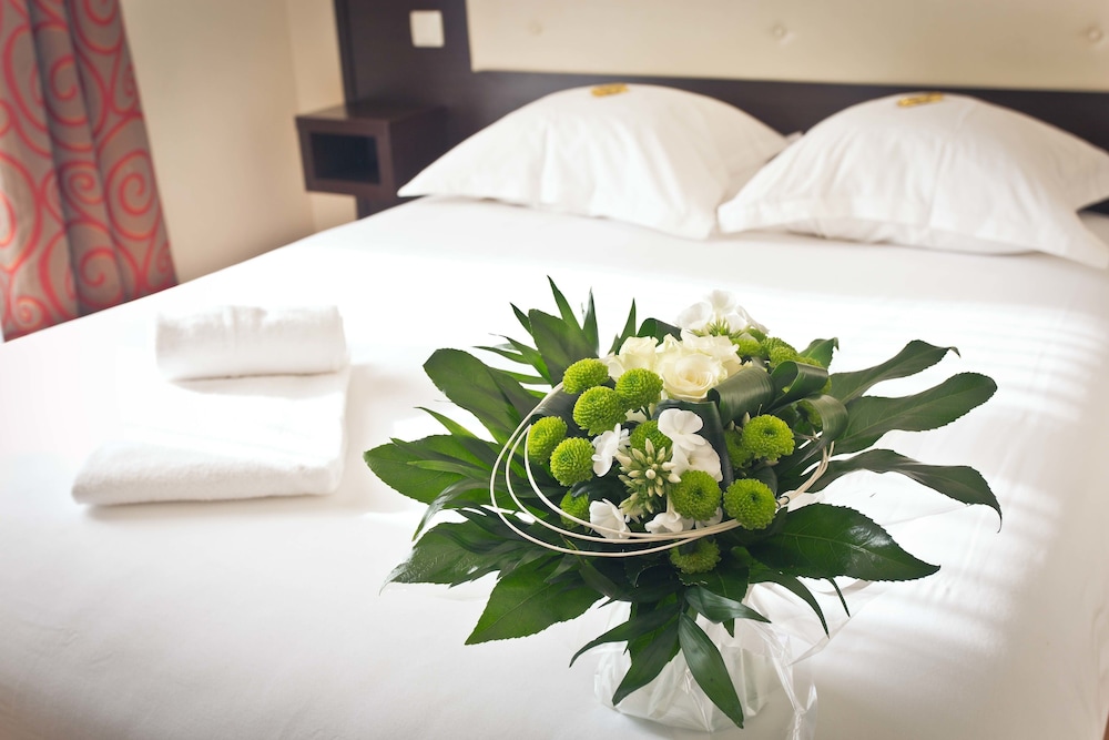 Double Room (+ Bon Cadeau Restaurant) photo 1