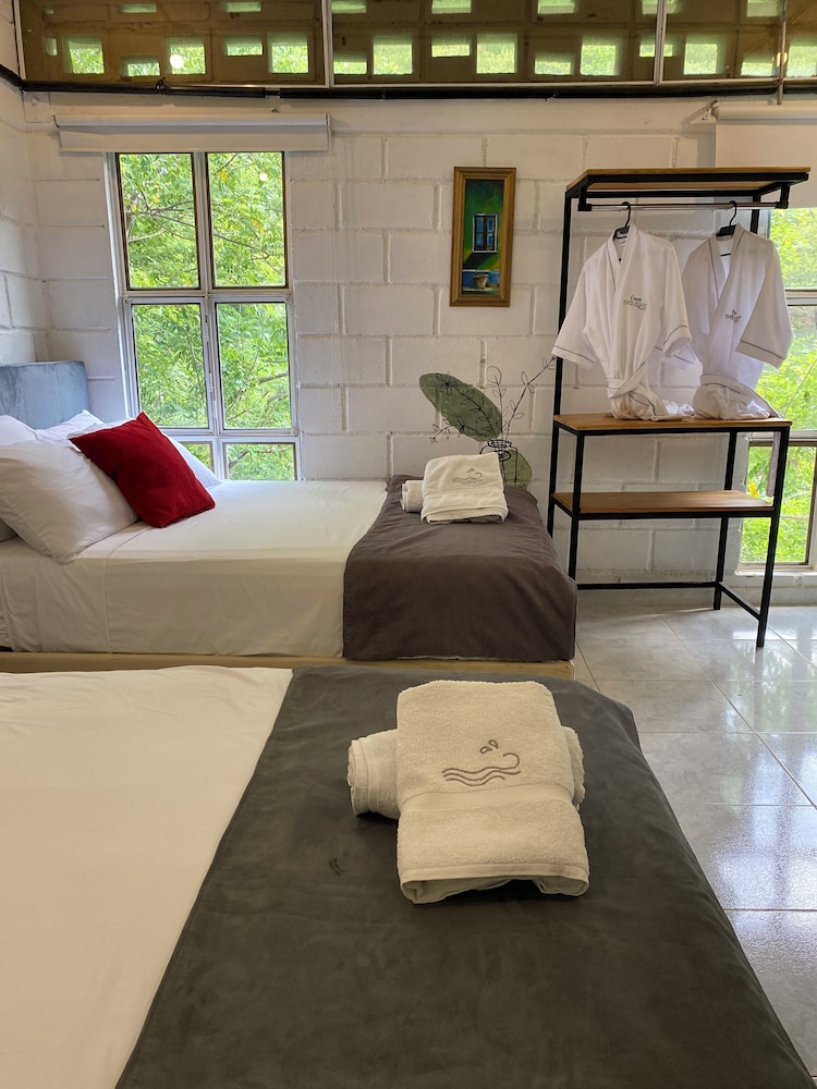 Family Quadruple Room, 2 Double Beds, Mountain View photo 2