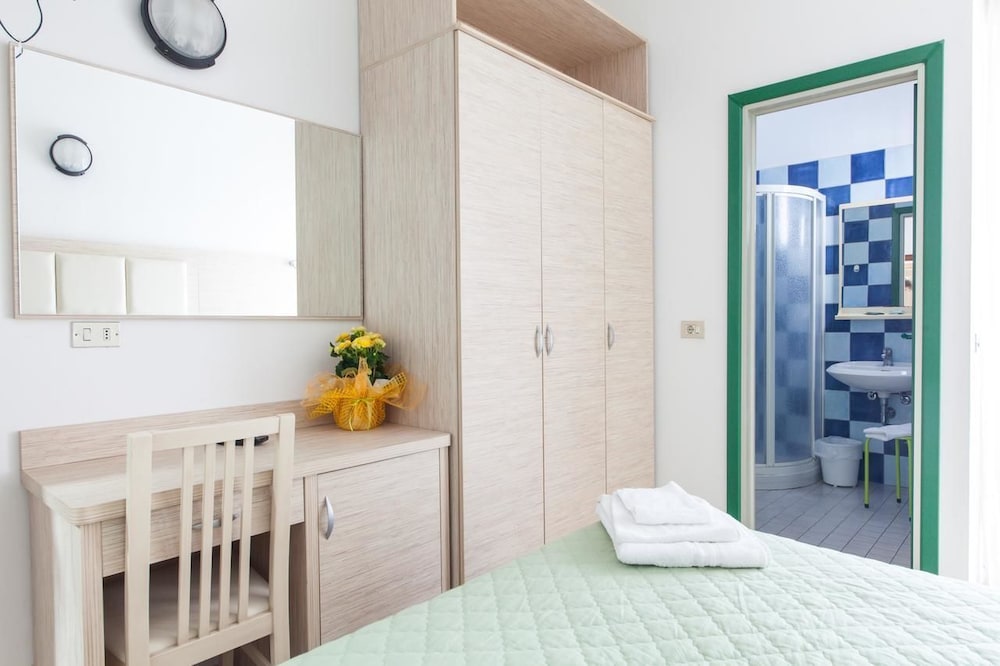 Double or Twin Room photo 1