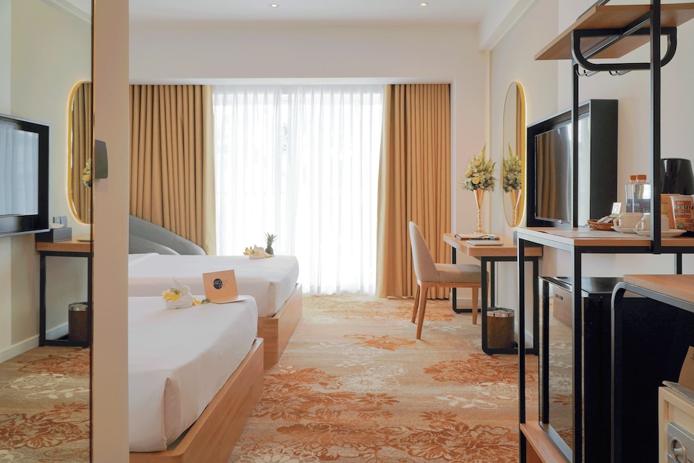 Premium Twin Room, River View photo 3