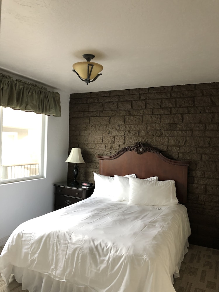 Deluxe Room, Multiple Beds