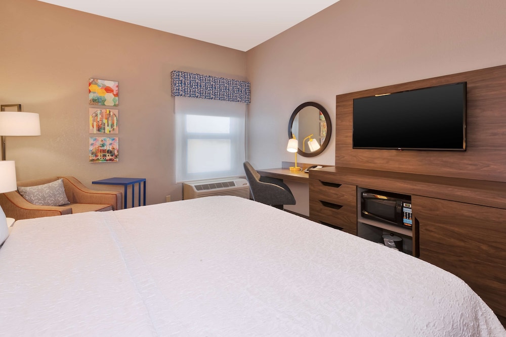 Room, 1 King Bed, Accessible, Non Smoking - Photo 2