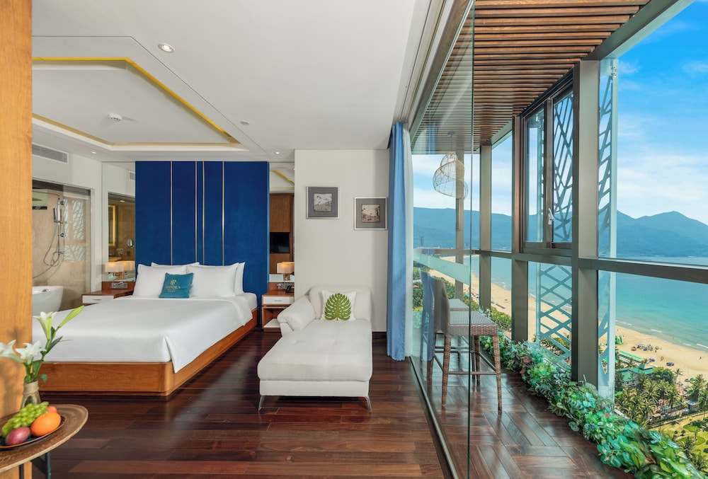 Mandila Suite with Ocean Front photo 3