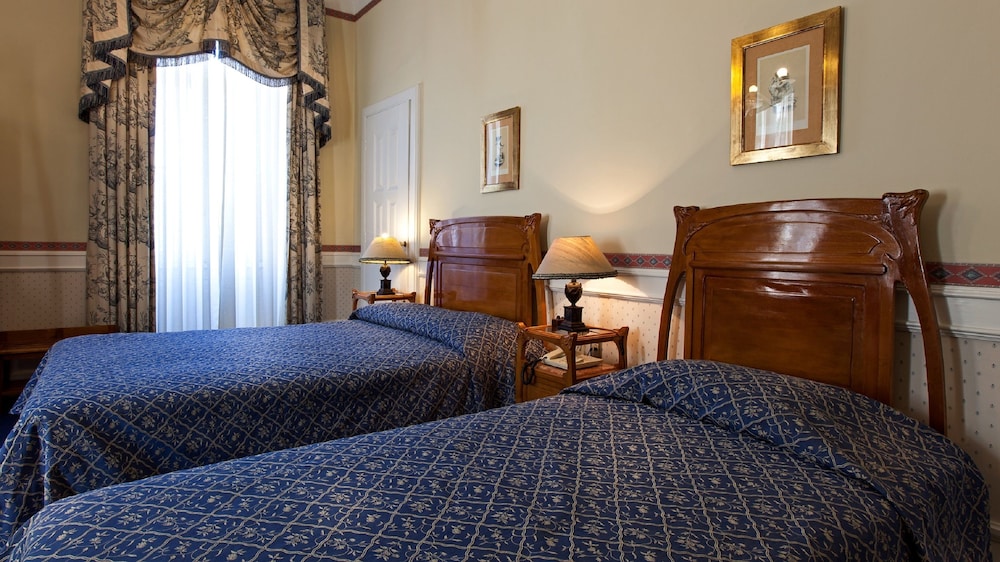 Standard Double or Twin Room photo 2