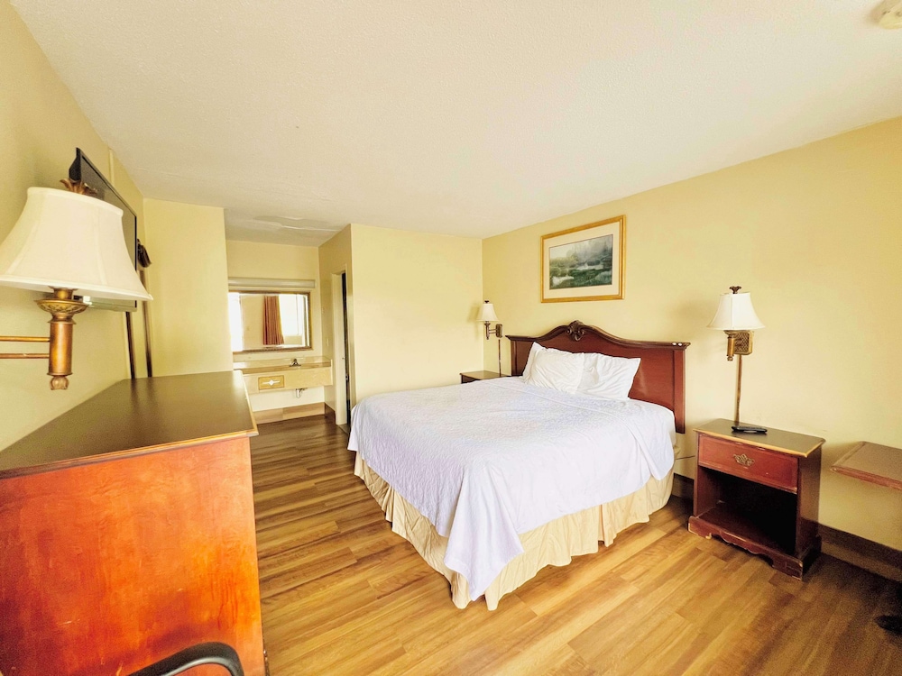 Room, 1 King Bed - Photo 1