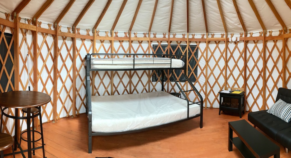 Yurt (16 ft.) photo 2