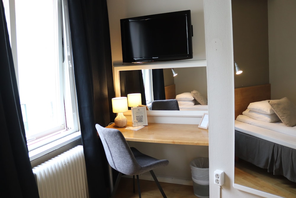 SINGLE ROOM - STANDARD photo 2