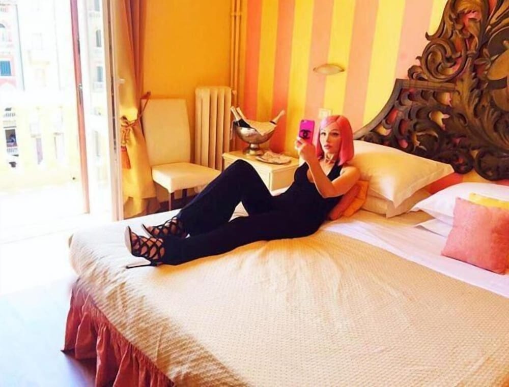 Premium Double Room (Prestige) - Photo 2