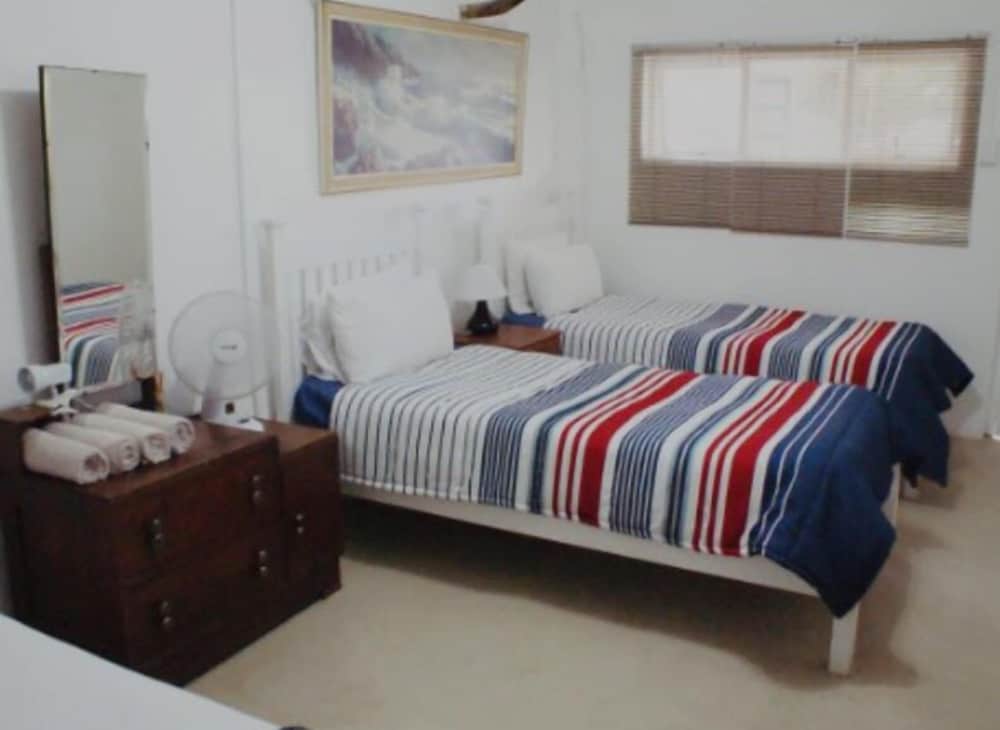Quadruple Room (5)