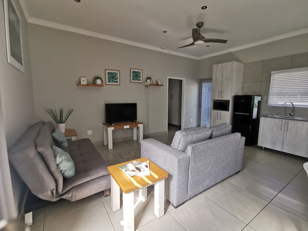 Luxury Double Room, Patio, Garden View photo 3