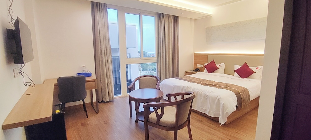 Superior Double Room, Balcony, City View