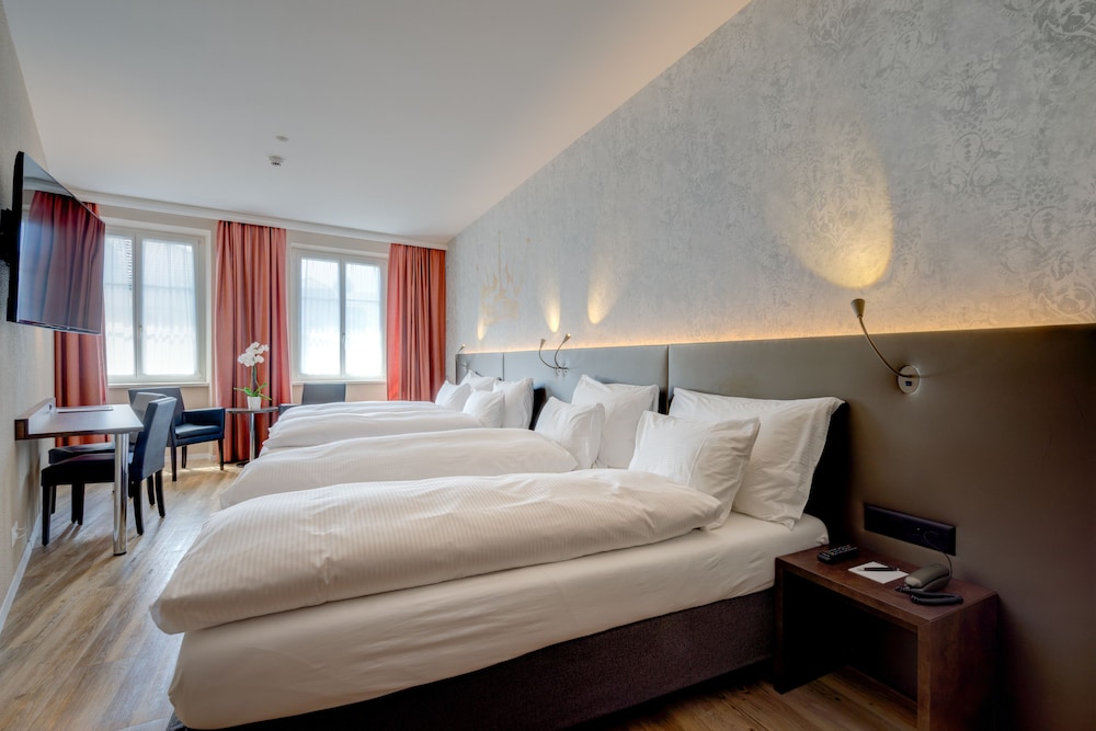 Quadruple Room - Photo 9